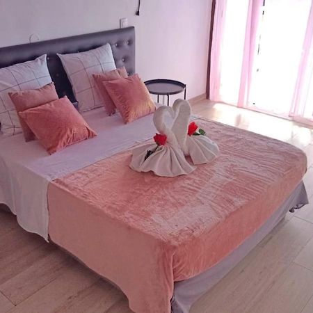 Duplex Rose Porcelaine - Vue Mer- Malendure Bouillante Exterior foto
